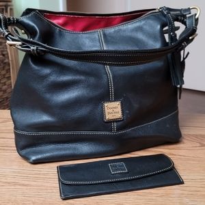 Dooney handbag tote with wallet
